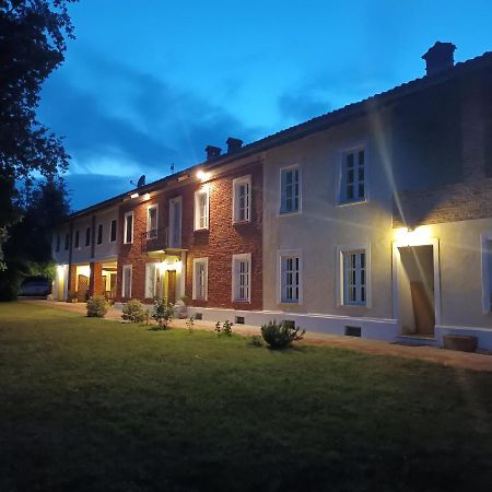 Guest House La Carolina Tigliole Экстерьер фото