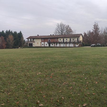 Guest House La Carolina Tigliole Экстерьер фото
