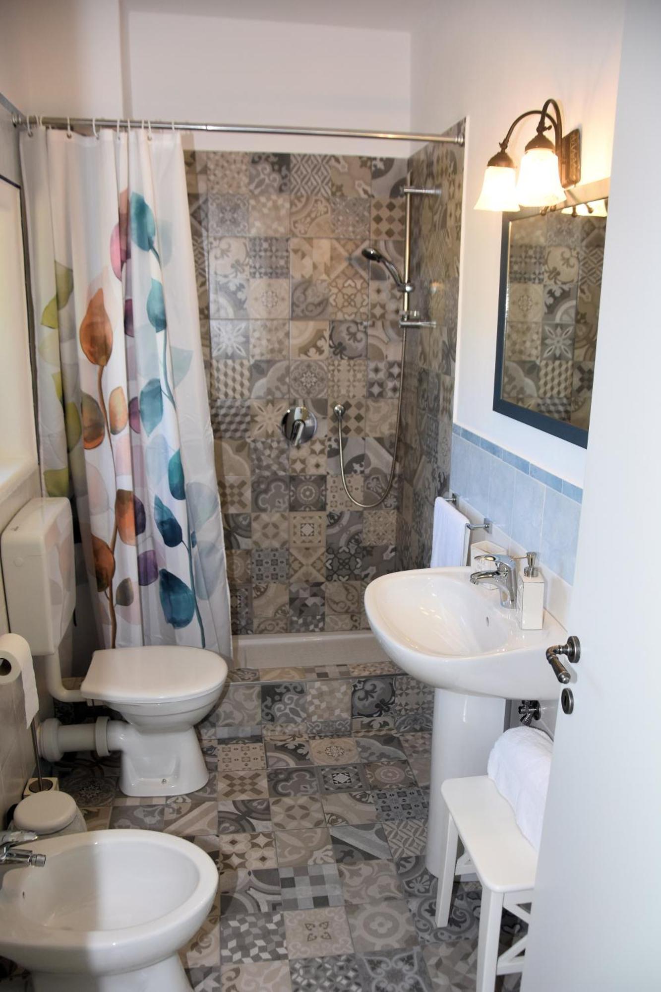 Guest House La Carolina Tigliole Экстерьер фото