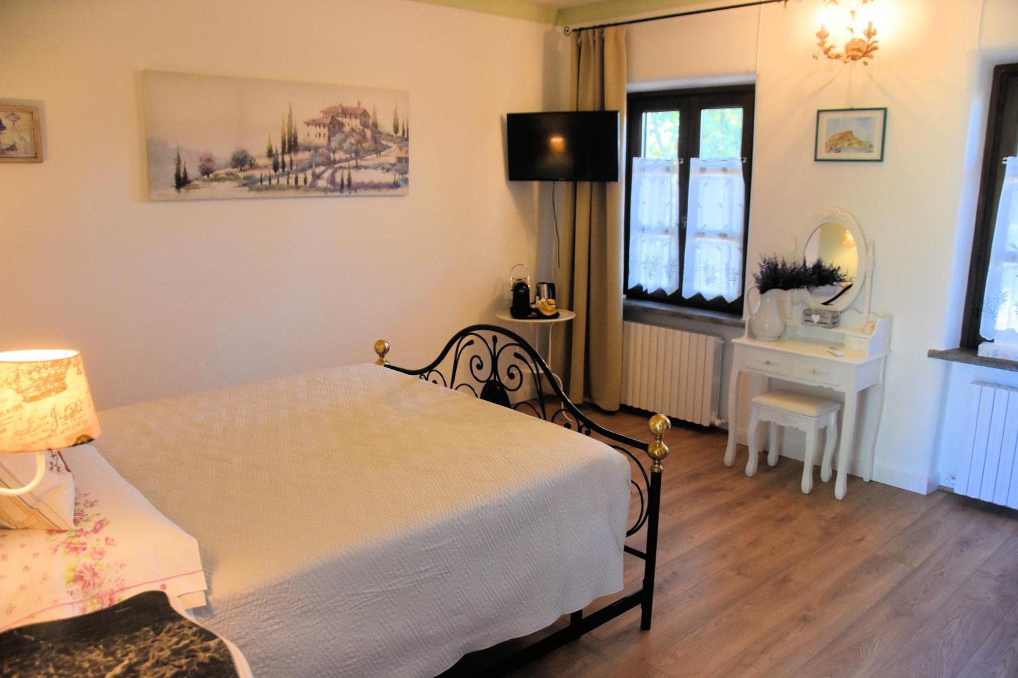 Guest House La Carolina Tigliole Экстерьер фото