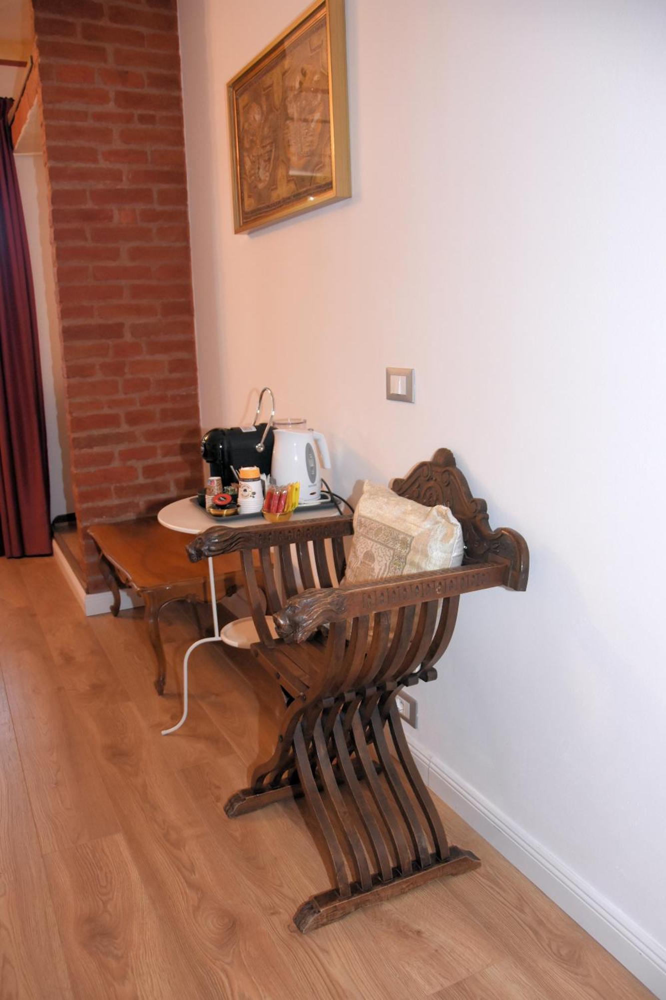Guest House La Carolina Tigliole Экстерьер фото