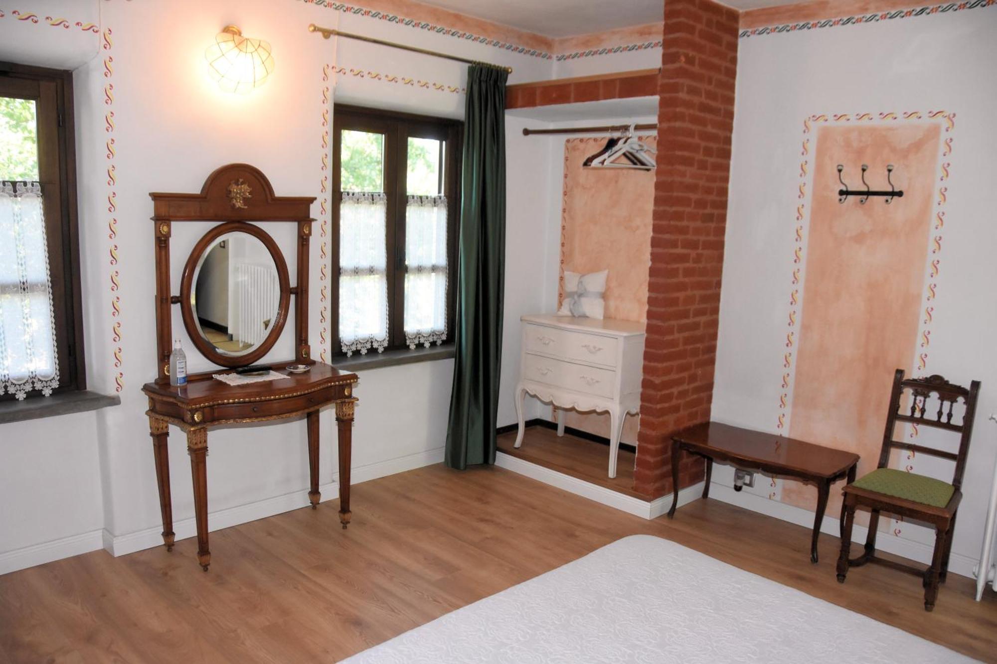 Guest House La Carolina Tigliole Экстерьер фото